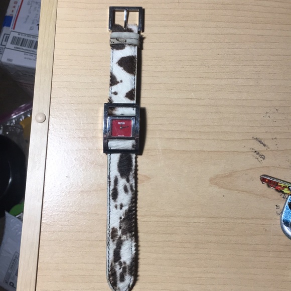 fendi spy watch